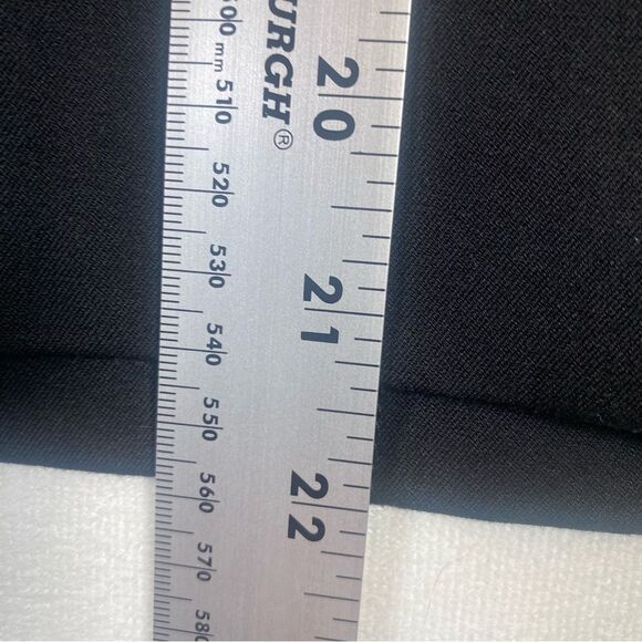 Ann Taylor Black Skirt Size 6 - Picture 8 of 8